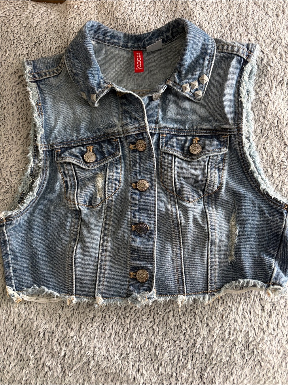 Girl’s H&M Divided Cropped Studded Denim Vest Blue Distressed Size 6